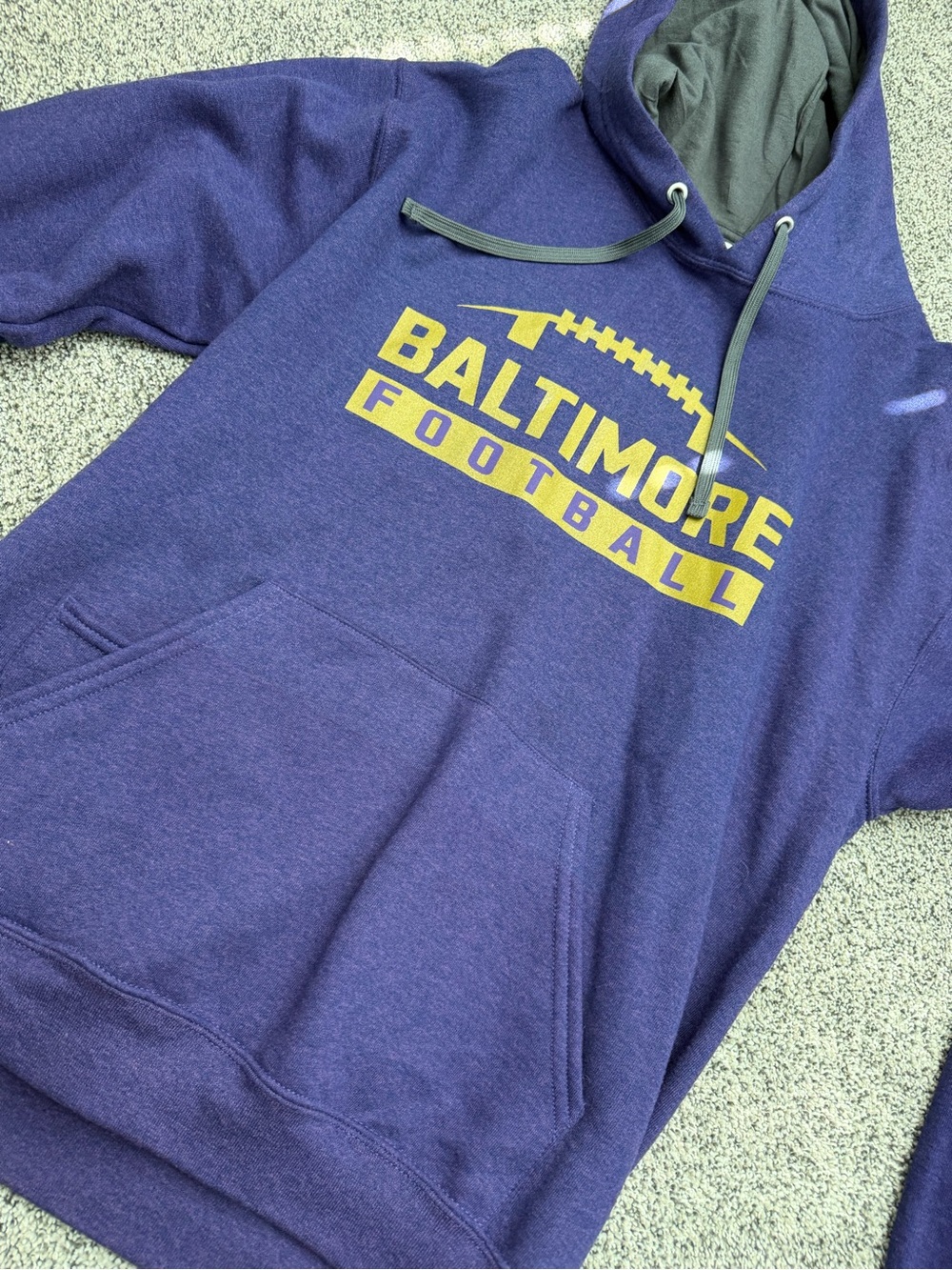 Women’s Ravens Sweatshirt Worn Once no stains